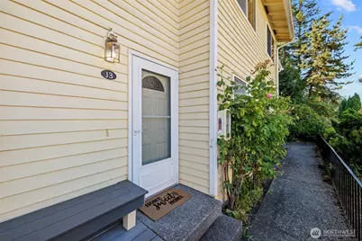 12004 101st Avenue NE #J3, Kirkland, WA 98034 - Photo 8