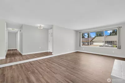 211 NW Loan Place, Vancouver, WA 98665 - Photo 8