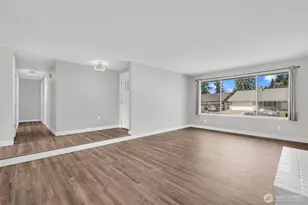 211 NW Loan Pl, Vancouver, WA 98665 - Photo 8