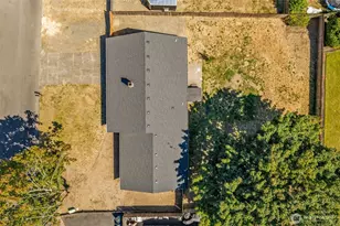 211 NW Loan Pl, Vancouver, WA 98665 - Photo 4