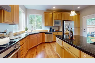 2528 Larchmount Dr NE, Issaquah, WA 98029 - Photo 6