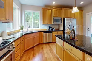 2528 Larchmount Dr NE, Issaquah, WA 98029 - Photo 6