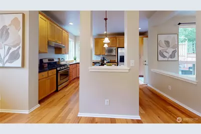 2528 Larchmount Dr NE, Issaquah, WA 98029 - Photo 8