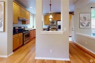 2528 Larchmount Dr NE, Issaquah, WA 98029 - Photo 8