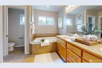 2528 Larchmount Dr NE, Issaquah, WA 98029 - Photo 14