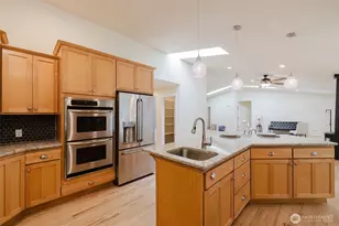 11762 Banner Rd SE, Olalla, WA 98359 - Photo 8