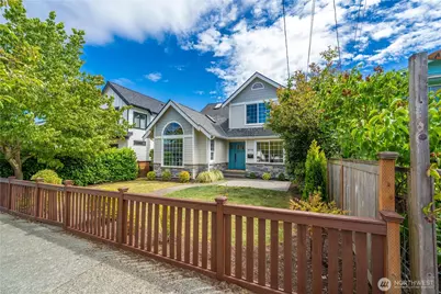 2712 57th Avenue SW, Seattle, WA 98116 - Photo 2