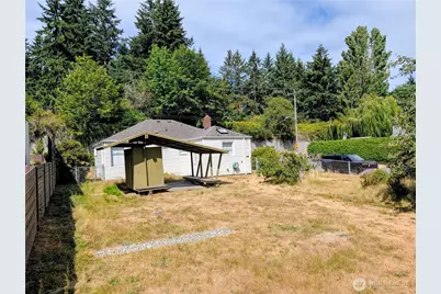 3854 36th Avenue W, Seattle, WA 98199 - Photo 2