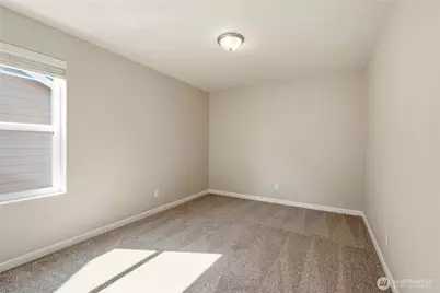519 Bondgard Avenue E, Enumclaw, WA 98022 - Photo 28