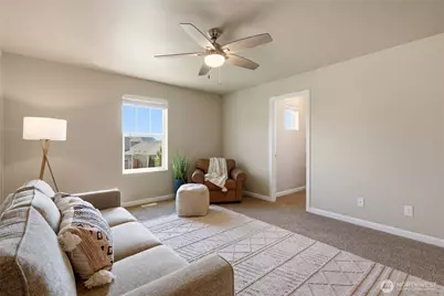 519 Bondgard Avenue E, Enumclaw, WA 98022 - Photo 18