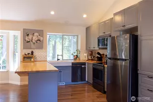 11608 41st Ave NW, Gig Harbor, WA 98332 - Photo 8