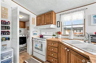 802 Cottonwood Dr, Enumclaw, WA 98022 - Photo 6