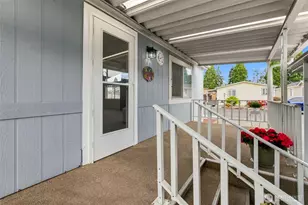 802 Cottonwood Dr, Enumclaw, WA 98022 - Photo 14