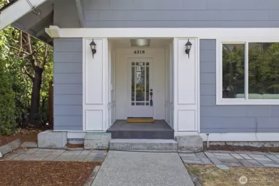 4318 1st Avenue NE, Seattle, WA 98105 - Photo 4