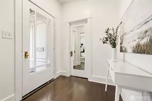 4318 1st Ave NE, Seattle, WA 98105 - Photo 6