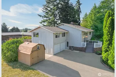 8101 McIntyre Lane NE, Bremerton, WA 98311 - Photo 2