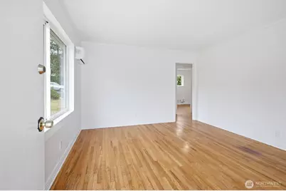 7212 S 128th Street, Seattle, WA 98178 - Photo 4