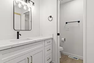 9905 NE 124th St, Kirkland, WA 98034 - Photo 22