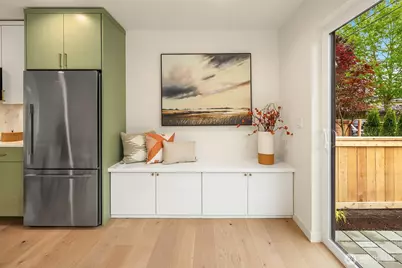 7062 Cleopatra Place NW, Seattle, WA 98117 - Photo 6