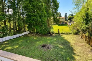 9439 11th Ave SW, Seattle, WA 98106 - Photo 12