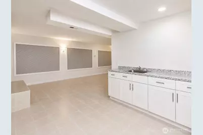 9439 11th Avenue SW, Seattle, WA 98106 - Photo 14