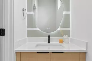 6223 9th Ave NE, Seattle, WA 98115 - Photo 24