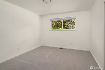 10466 SE 19th Street, Bellevue, WA 98004 - Photo 10