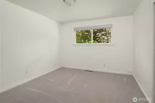 10466 SE 19th St, Bellevue, WA 98004 - Photo 10