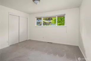 10466 SE 19th St, Bellevue, WA 98004 - Photo 12