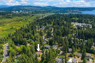 10466 SE 19th St, Bellevue, WA 98004 - Photo 18