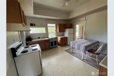 1806 12th Street, Anacortes, WA 98221 - Photo 4
