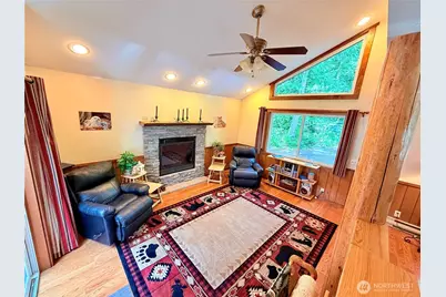 861 N Potlatch Drive, Hoodsport, WA 98548 - Photo 6