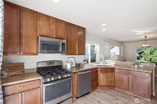 36706 SE Gravenstein Ct, Snoqualmie, WA 98065 - Photo 12
