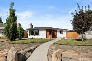 124 N Garfield, Wenatchee, WA 98801 - Photo 2