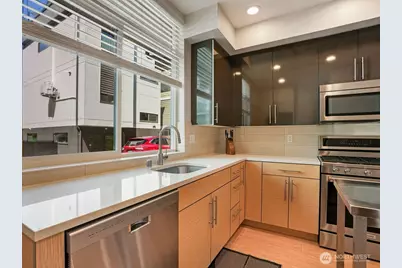 6911 California Avenue SW #C, Seattle, WA 98136 - Photo 10