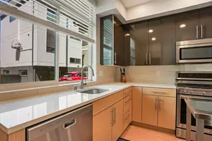 6911 California Ave SW, Seattle, WA 98136 - Photo 10