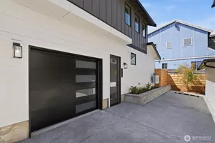 2611 NW 87th St, Seattle, WA 98117 - Photo 2