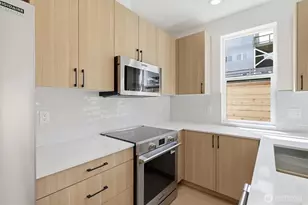 2611 NW 87th St, Seattle, WA 98117 - Photo 8