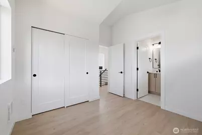 2611 NW 87th Street, Seattle, WA 98117 - Photo 32