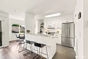 901 E Marine View Dr, Everett, WA 98201 - Photo 4