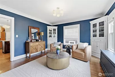 3127 Broadway E, Seattle, WA 98102 - Photo 14