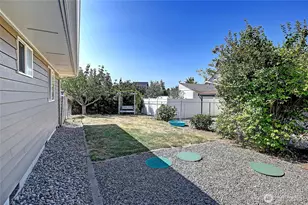 740 Commodore Ln, Camano Island, WA 98282 - Photo 12