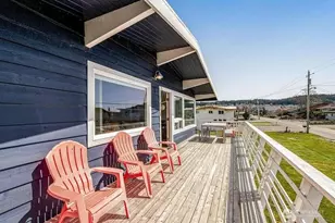 2577 Sunlight Beach Rd, Clinton, WA 98236 - Photo 2