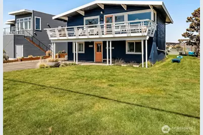 2577 Sunlight Beach Road, Clinton, WA 98236 - Photo 1
