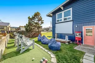 2577 Sunlight Beach Rd, Clinton, WA 98236 - Photo 24