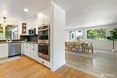 5769 Blakely Avenue NE, Bainbridge Island, WA 98110 - Photo 12