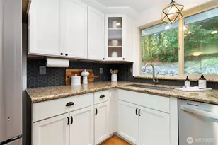 5769 Blakely Ave NE, Bainbridge Island, WA 98110 - Photo 16