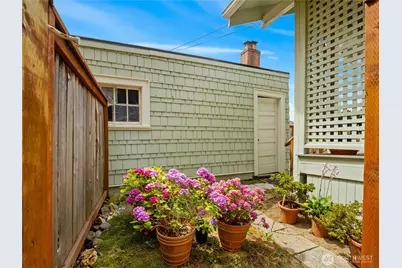 2419 N Junett Street, Tacoma, WA 98406 - Photo 24