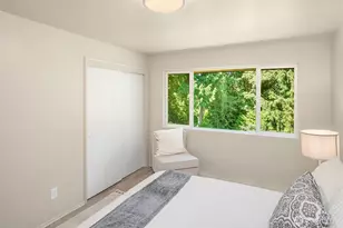 2012 NE 127th St, Seattle, WA 98125 - Photo 22