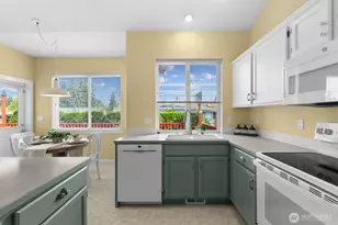 2744 Sutherland Pl, Steilacoom, WA 98388 - Photo 14